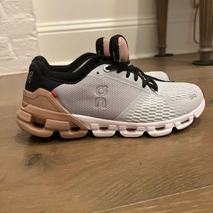 OnCloud cloud flyer-glacier/rose brown